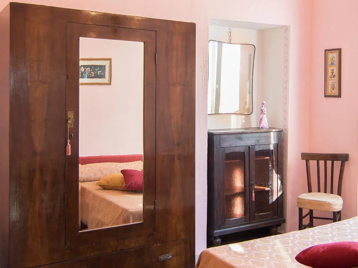 Villa Bruna Montefeltro, Villetta Indipendente Circondata Da Un Grande Giardino Perticara