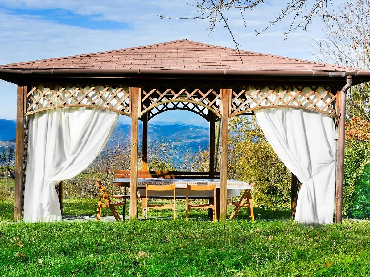 Villa Bruna Montefeltro, Villetta Indipendente Circondata Da Un Grande Giardino Perticara