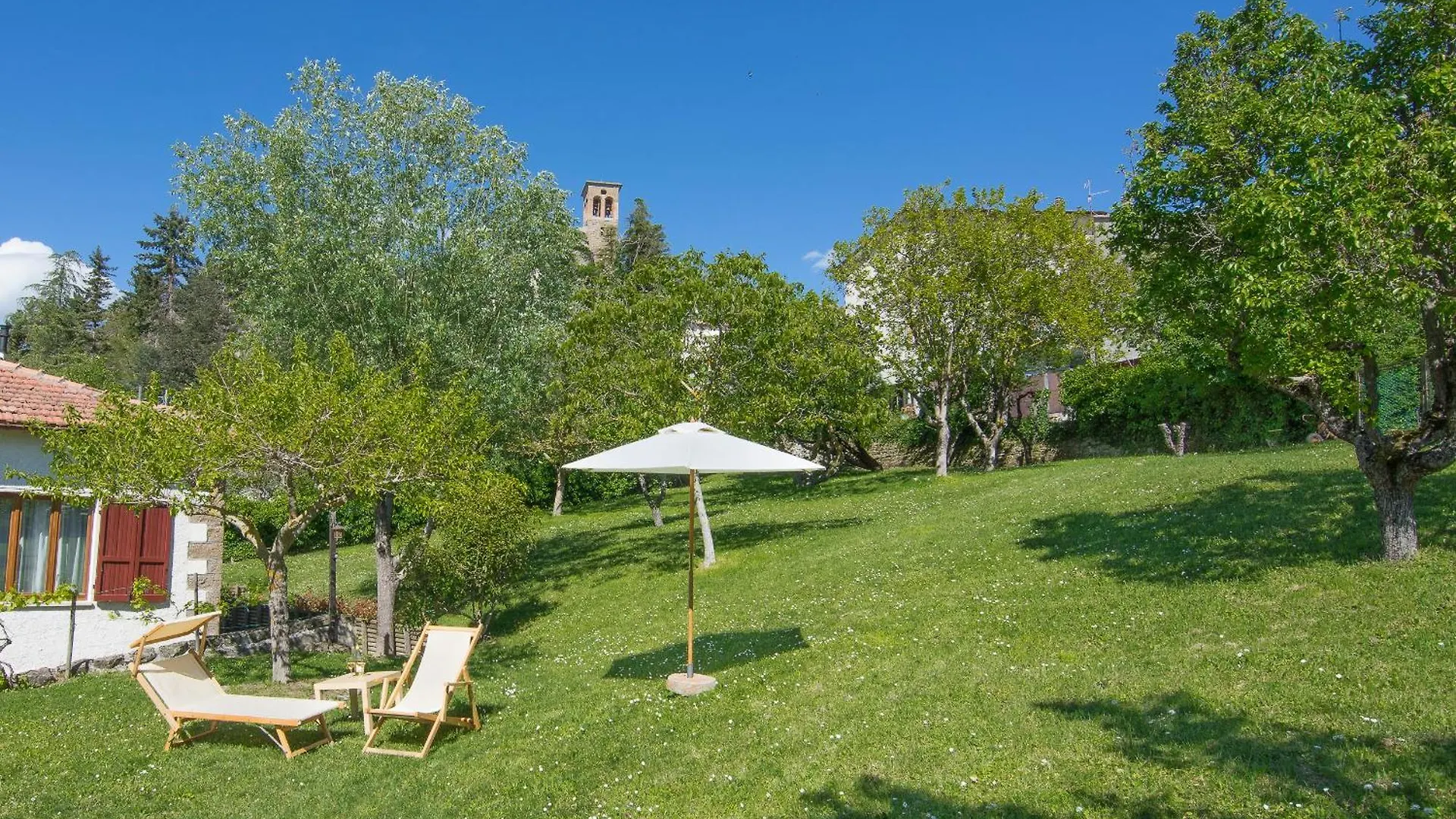 Villa Bruna Montefeltro, Villetta Indipendente Circondata Da Un Grande Giardino Perticara